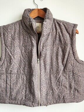 NWT Thread & Supply Cropped Vest Feat. Pockets And Drawstring. Sz M
